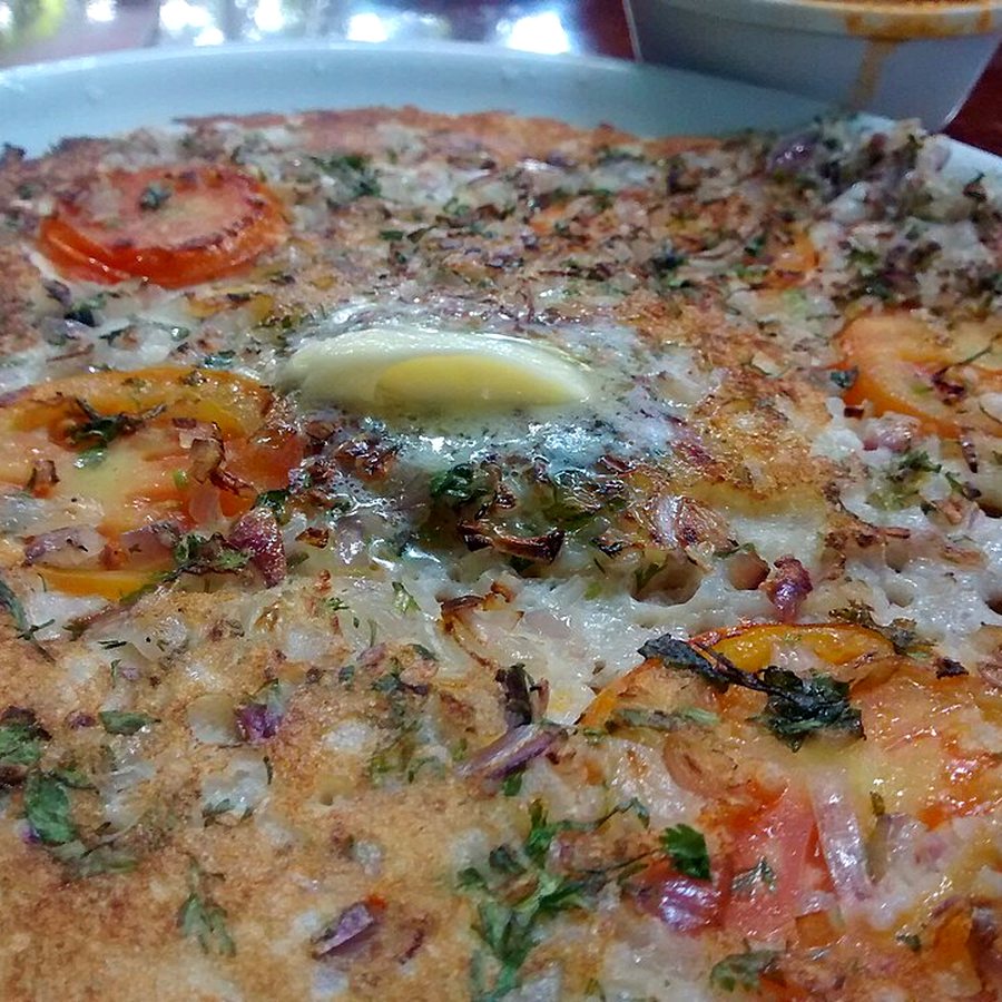 Onion Chilli Uttapam