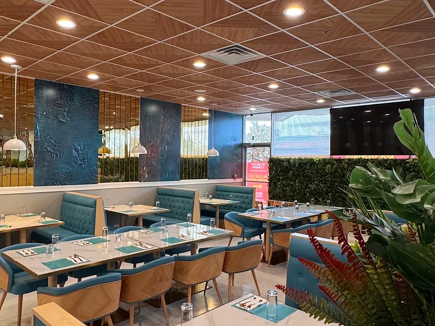 The dining room at Honest Orland Park